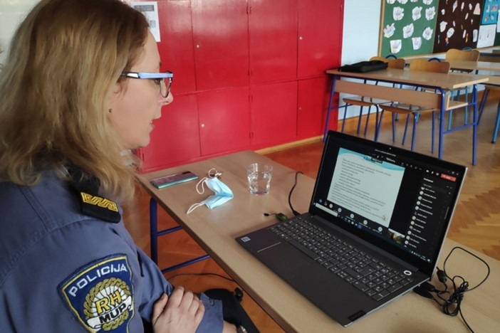 Policijska službenica potaknula mlade na zdrave stavove prema životu 