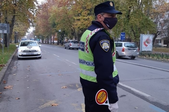 Provedena preventivno represivna akcija &quot;Pojas i dječja sjedalica&quot;