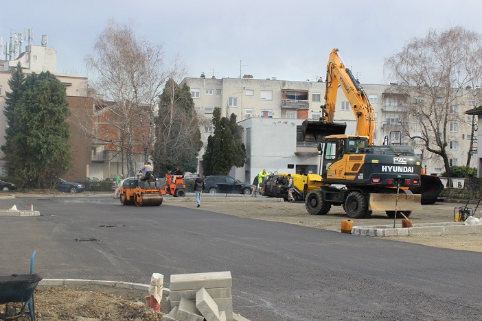 Započelo asfaltiranje novog parkirališta u Strossmayerovoj ulici