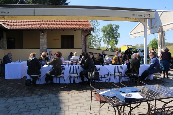 Potpisani ugovori za financiranje programa i projekata udruga u Slavonskom Brodu za 2021. godinu