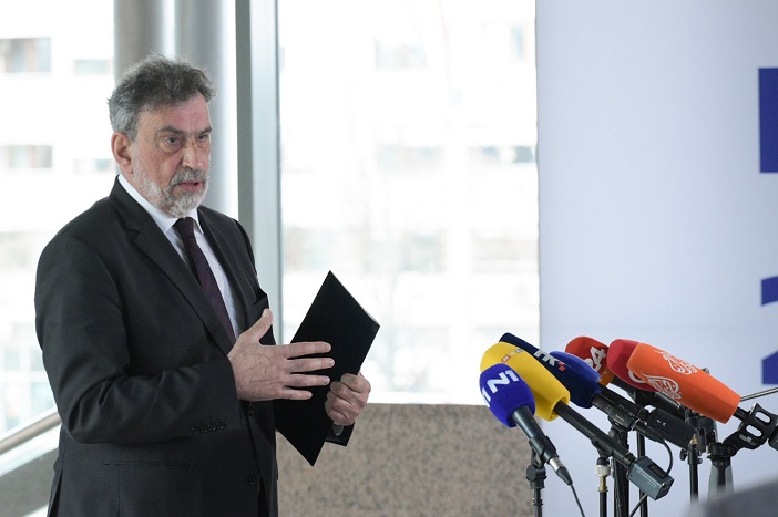 Fuchs: Nema razloga mijenjati model nastave