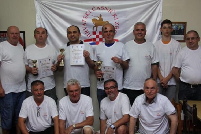 Mile Maras slavio na šahovskom turniru povodom 30. godišnjice Hrvatskog časničkog zbora