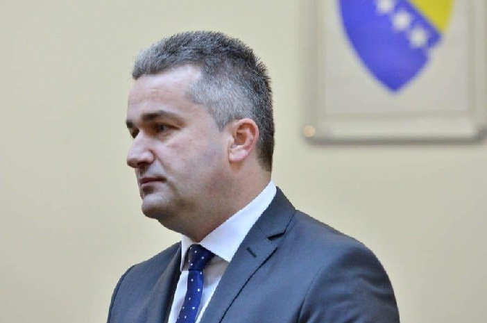 Skandal u susjednoj BiH - Izbačen iz stranke jer je na Pornohubu objavljivao porno sadržaje