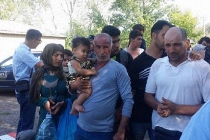 Vlasti u Bihaću zatvaraju postojeće kampove za ilegalne migrante. Očekuje li Hrvatsku najveći migrantski val do sada?