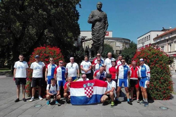 Brodski ultramaratonci stigli u Slavonski Brod