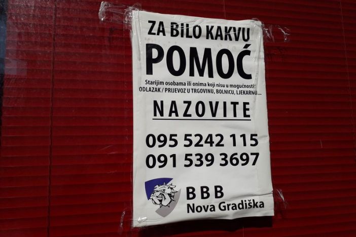 Novogradiški Bad Blue Boysi pomažu starijim osobama i svima u potrebi