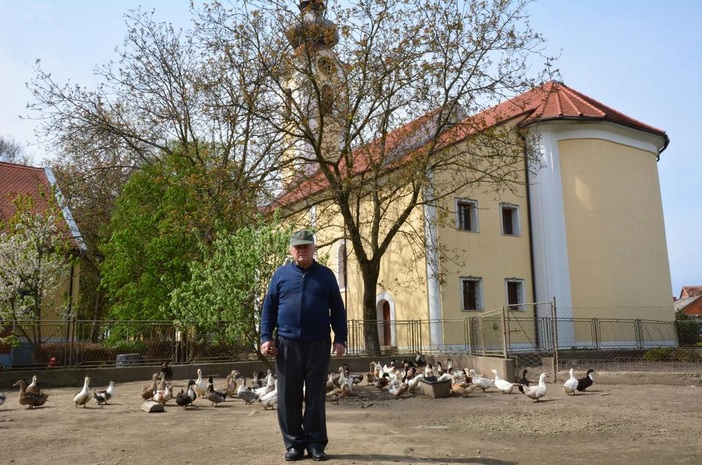 Slavonskom župniku lovački psi pomažu da zaboravi na stres  