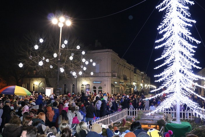 Božićni sajam na korzu od 2. do 31.prosinca