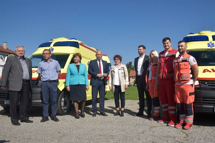 Županija osigurala 2 nova vozila Zavodu za hitnu medicinu.