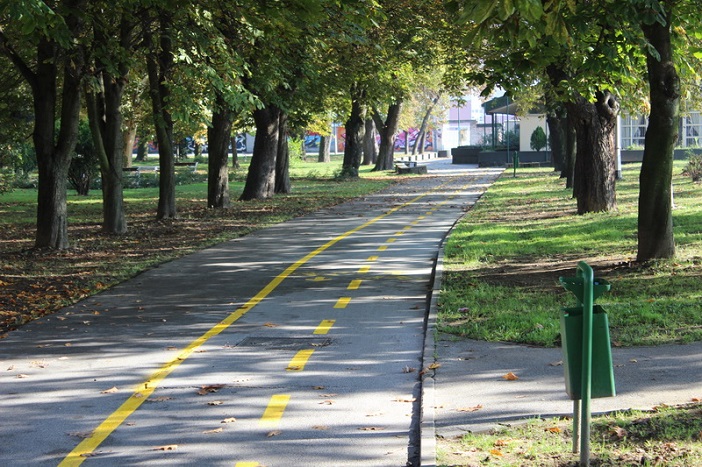 Grad Slavonski Brod potpisao ugovor o dodjeli bespovratnih sredstava za projekt „Izgradnja mreže biciklističke infrastrukture na području Grada Slavonskog Broda“