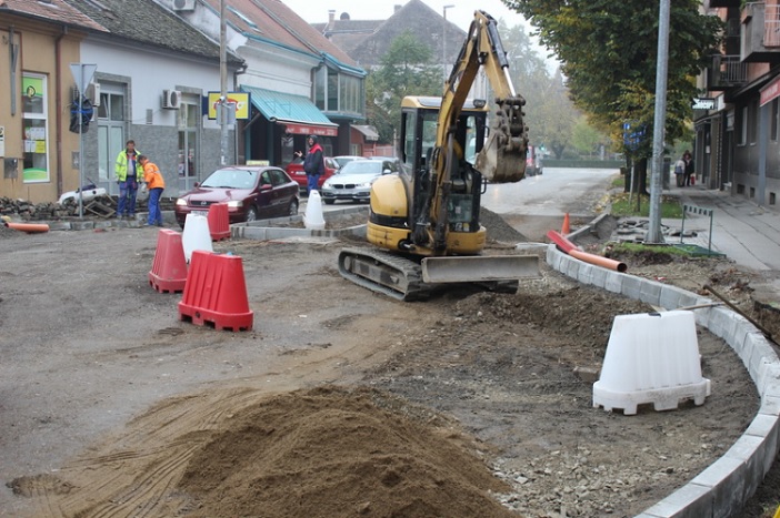 Napreduju radovi na izgradnji kružnog toka na križanju Gupčeve i Zrinske ulice