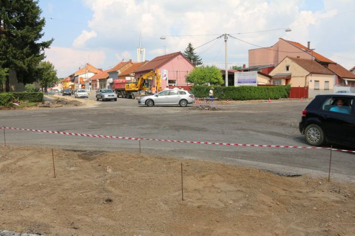 Izgradnja kružnog toka na križanju Kumičićeve i Budakove ulice