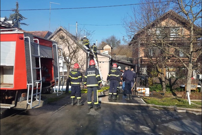 Požar na obiteljskoj kući u Bartolovcima