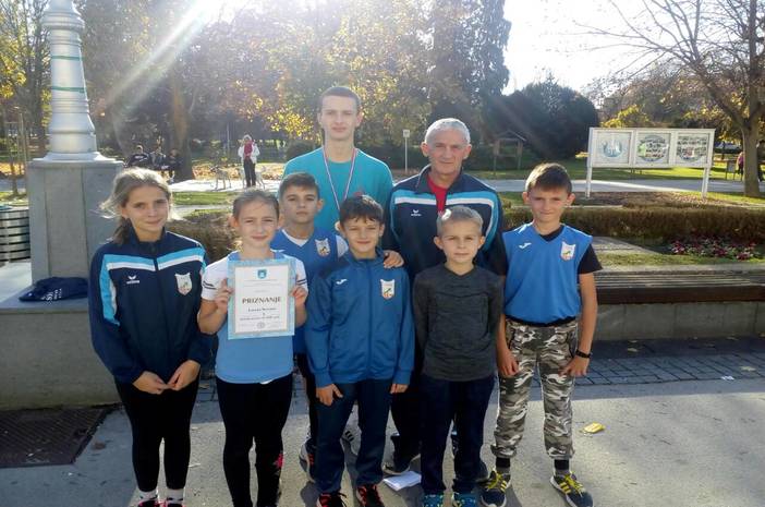 Zrinoslav i Lorena na postolju u Koprivnici