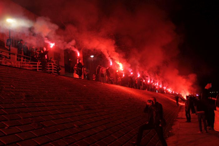 Spektakularna bakljada za 105. rođendan Hajduka