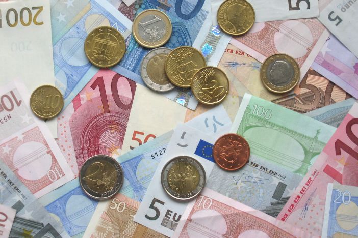 Banke ponovno udaraju: Naknade lete u nebo