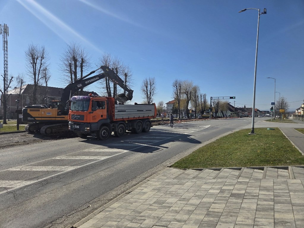Novi asfalt, drveće i odvodnja – centar Nove Kapele dobiva novi sjaj