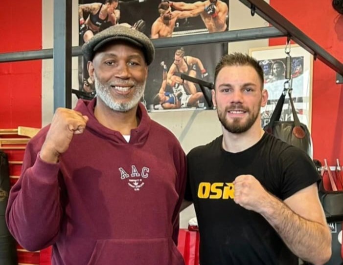 Lennox Lewis pružio podršku Kobri iz Broda