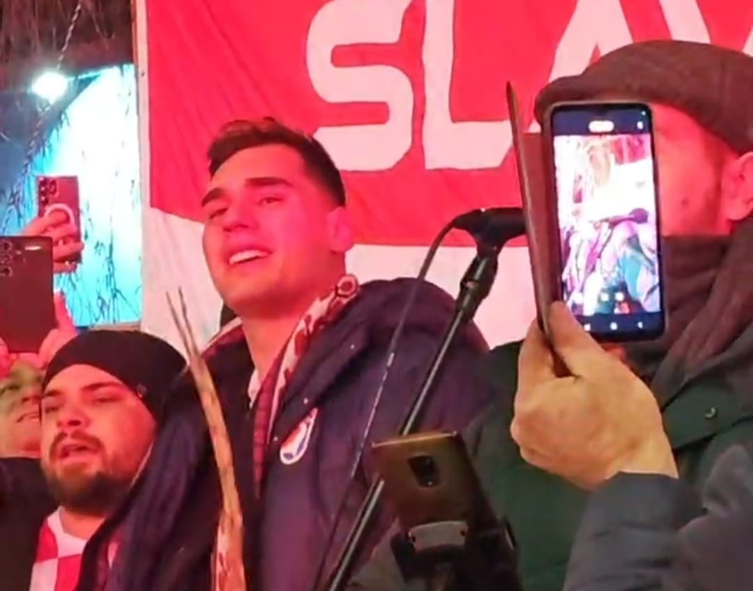 Noć za pamćenje: Pogledajte kako je mala Kruševica dočekala velikog sportaša!