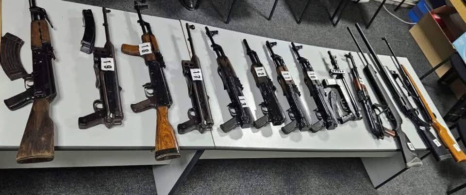 Šok u Novom Selu: Policija pronašla pravi ratni arsenal