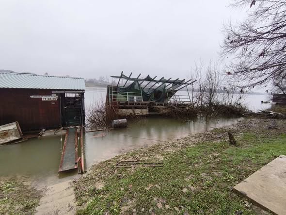 Hitna intervencija na Savi: Potopljeni splav prijetio svima nizvodno