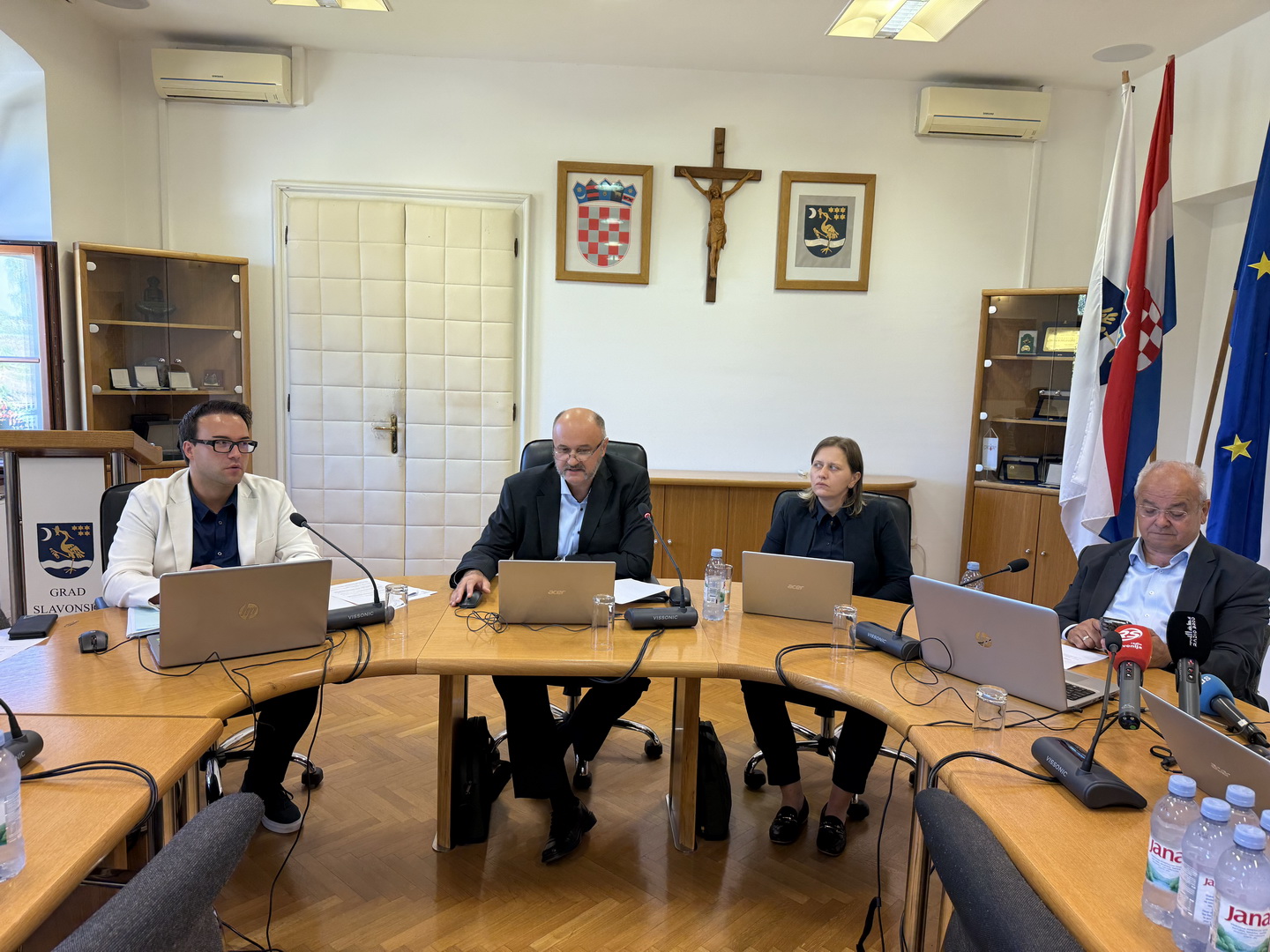 Skandal u Gradskoj vijećnici: Pukovnik Sorić brani Grad – uz pomoć umjetne inteligencije