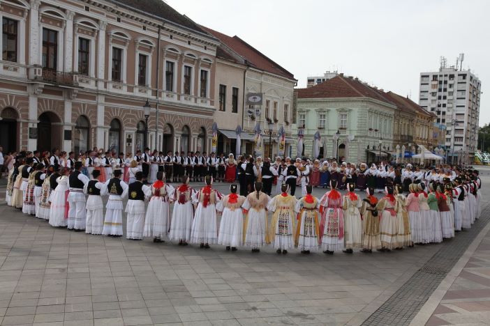 Volite ples i pjesmu? Folklorni ansambl Broda je pravo mjesto za vas!