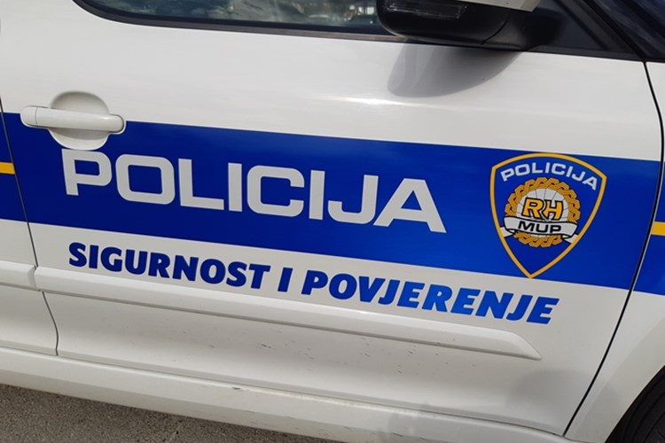 Pretukli čovjeka pa ukrali perilicu posuđa