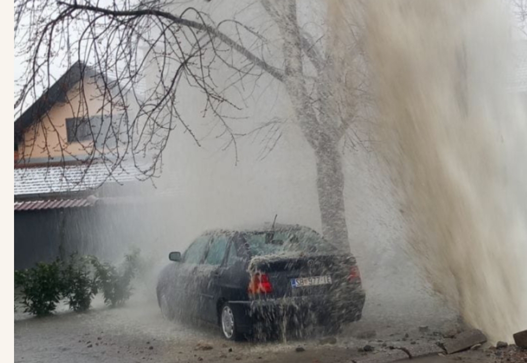 Što se događa s brodskom infrastrukturom? Puknuće cjevovoda uništilo ulicu!