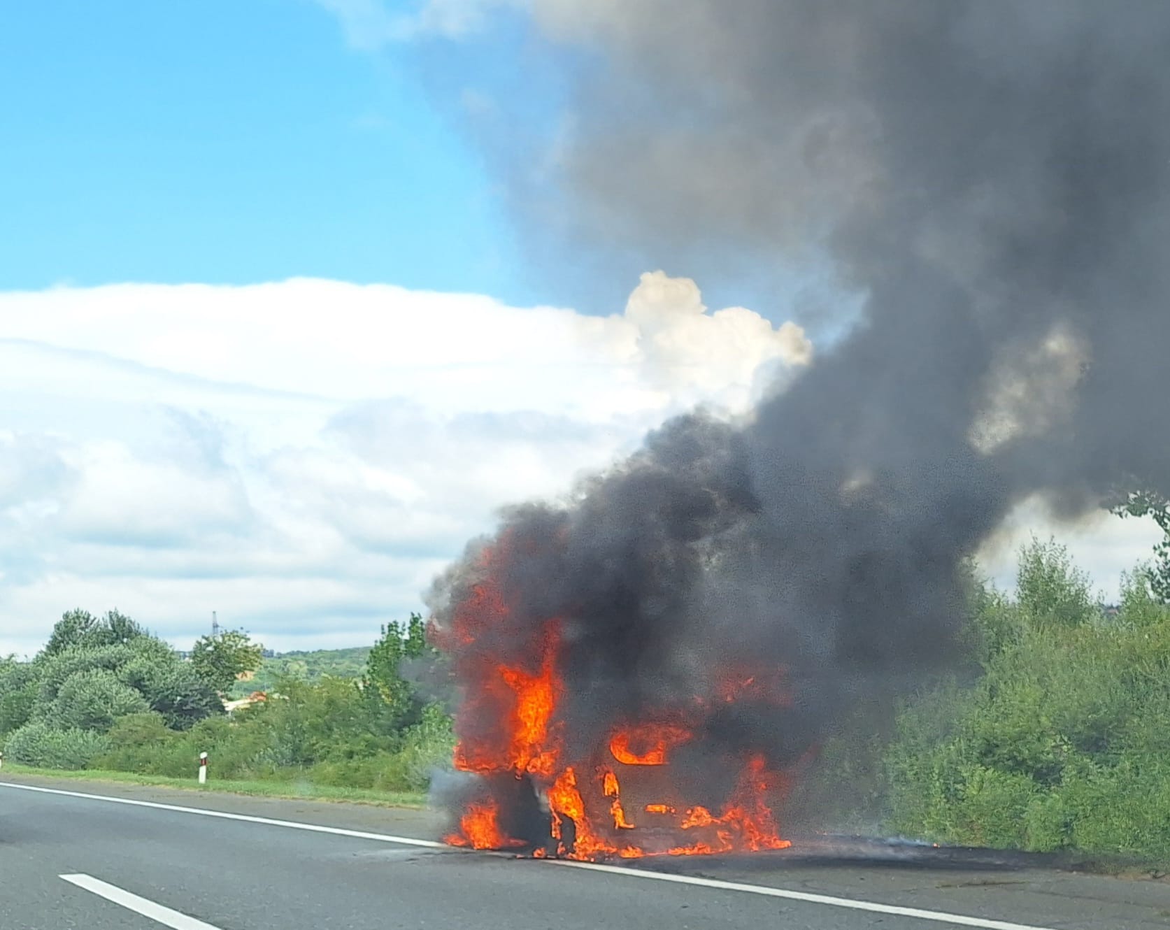 Vatrena stihija na A3 pored Sl. Broda