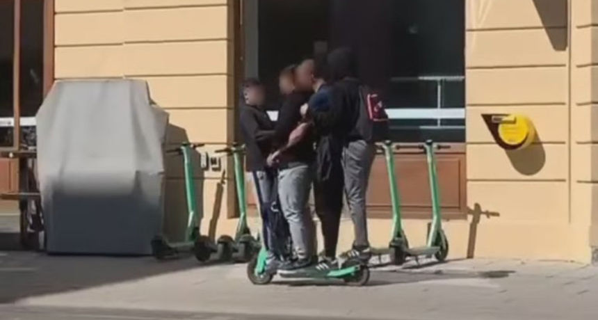 Policija doslovno moli: Prestanite kupovati romobile djeci!