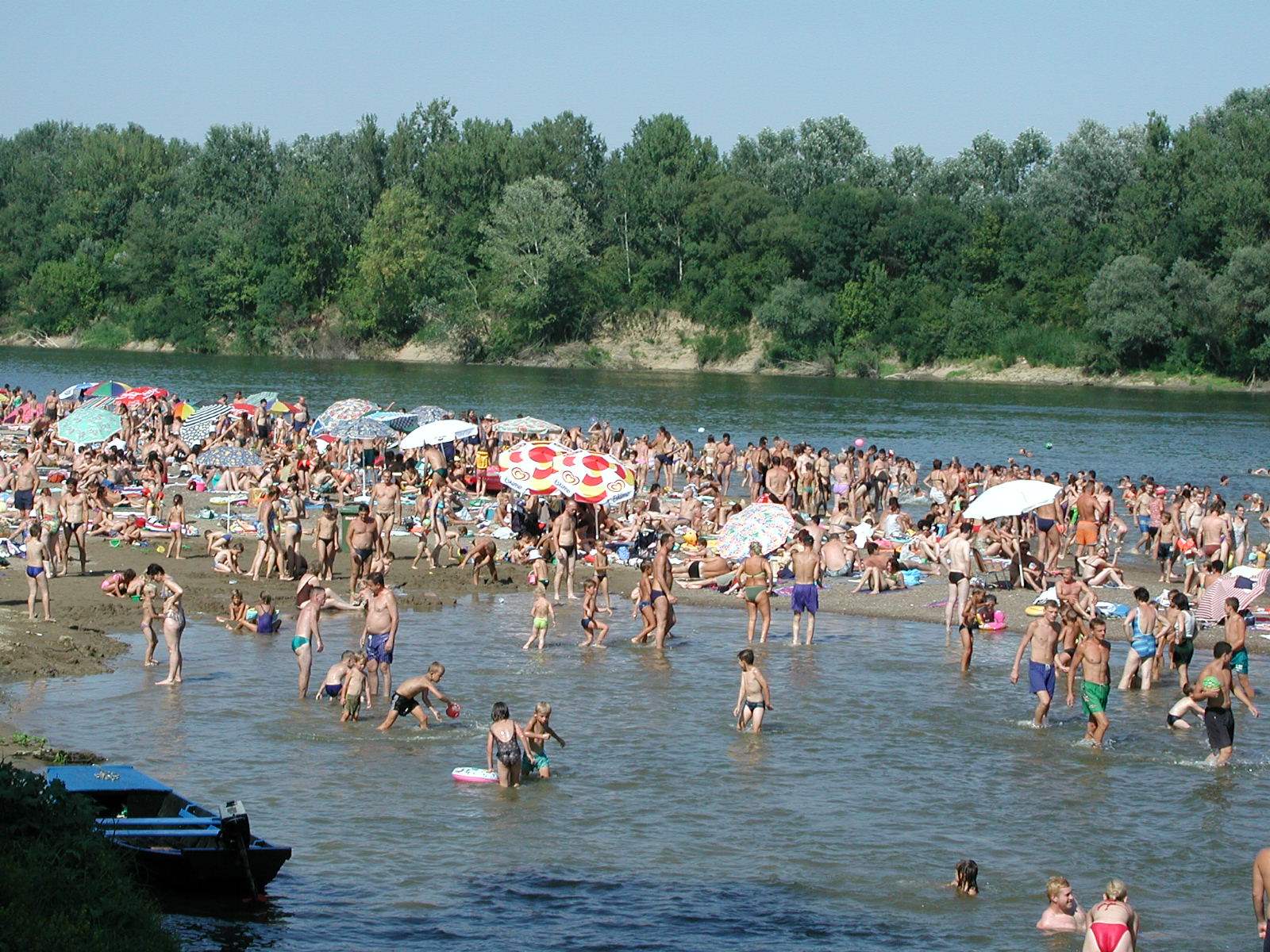 Režije ili more? Pomozite nam doznati istinu – uključite se u anketu