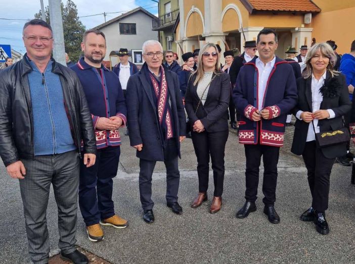 Ruščica: Održano tradicionalno 18. pokladno jahanje