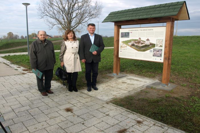 Otkrivena turističko- informativna ploča utvrde Brod