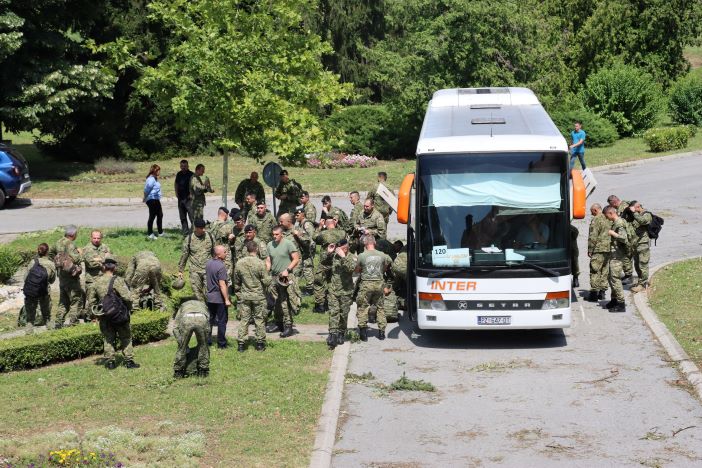 Pripadnici HV-a stigli u Slavonski Brod