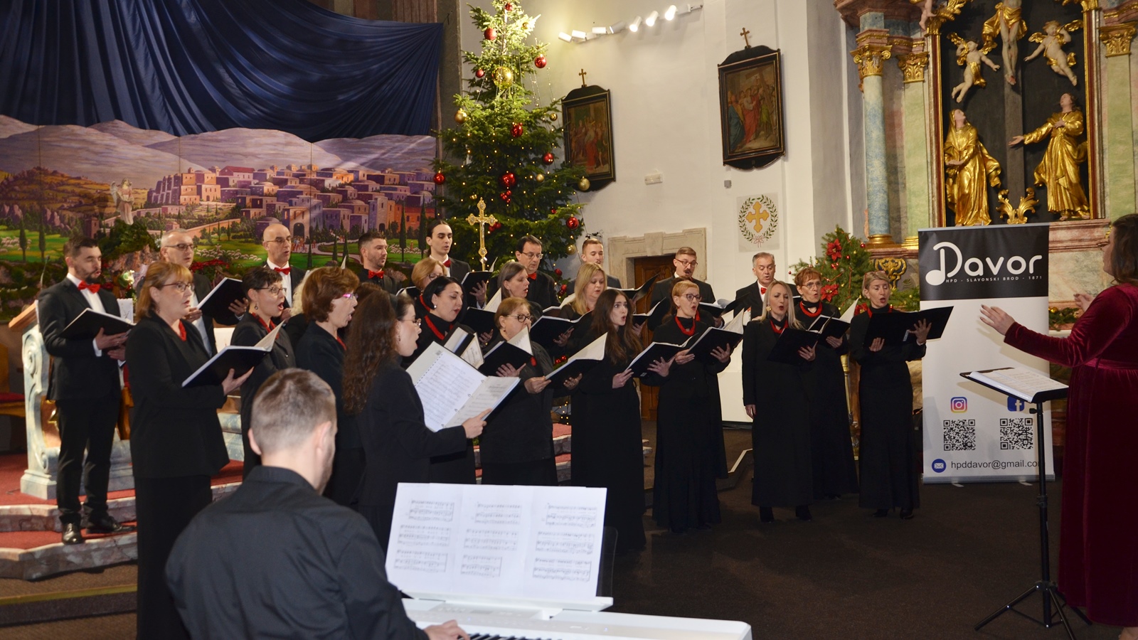 Božićni koncert HPD „Davor“ oduševio vjernu publiku