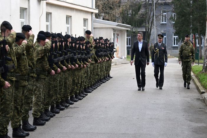 Milanović: Stojite na ramenima divova, vaših prethodnika, koji su među rijetkima u zadnjih 50 godina u Europi imali vatreno krštenje