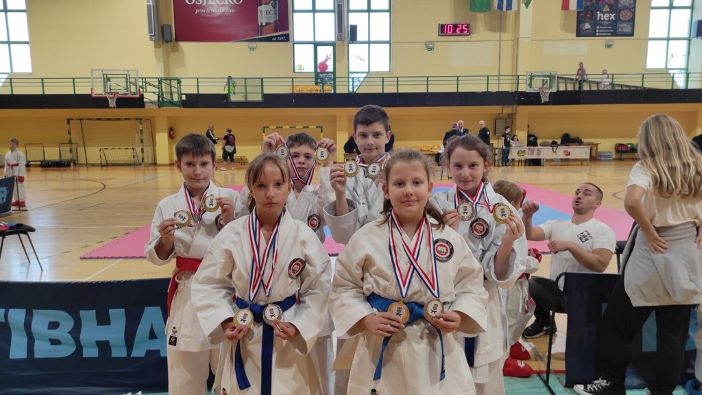 Izvrsni rezultati Karate kluba Nova Gradiška