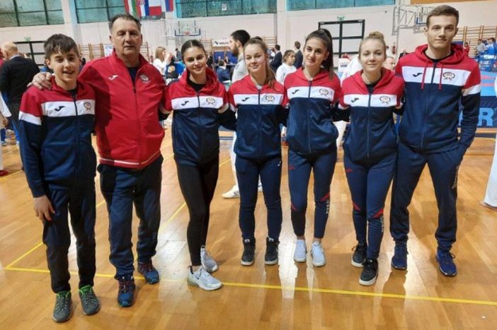 Jedanaest medalja za brodske karatašice i karataše