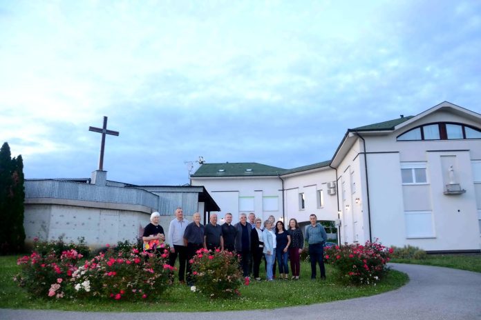 Veliko slavlje u Vinogorju: Pola stoljeća službe vlč. Pavla Madžarevića