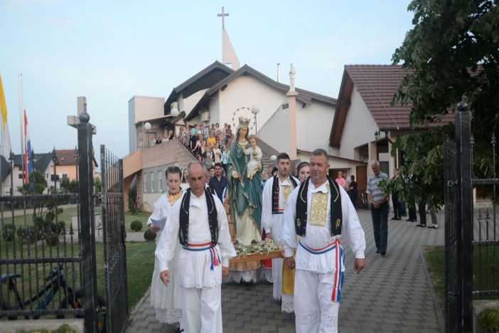 Biskup Večerin na proslavi blagdana Marije Pomoćnice kršćana 