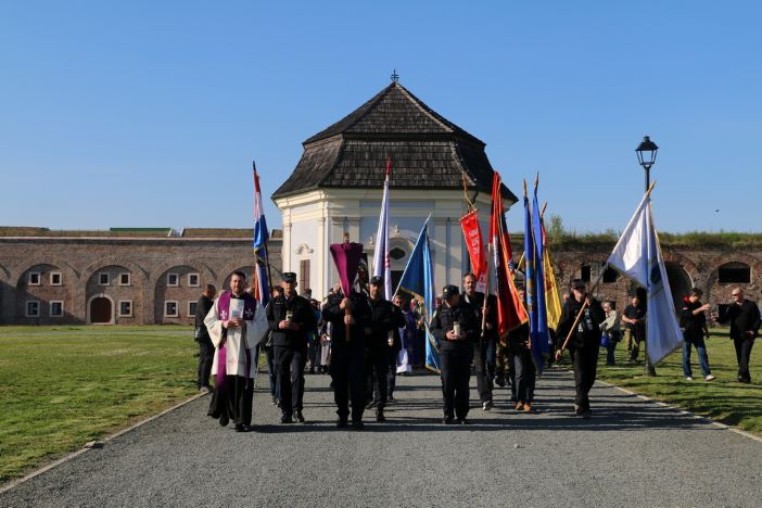 Tradicionalni križni put i ove godine na ulicama Slavonskog Broda