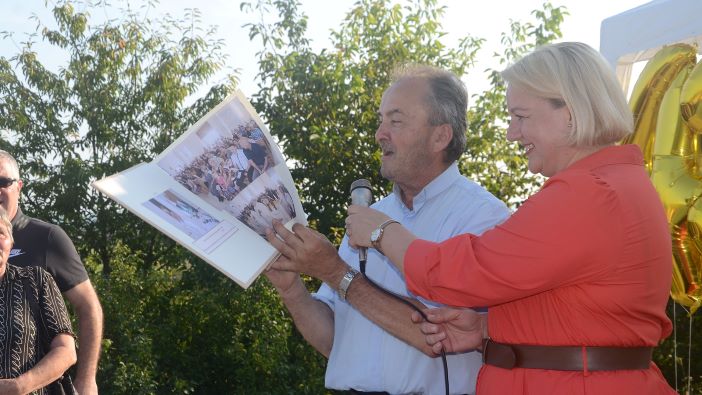 Oproštaj Bartolovčana od župnika Pere Stanića