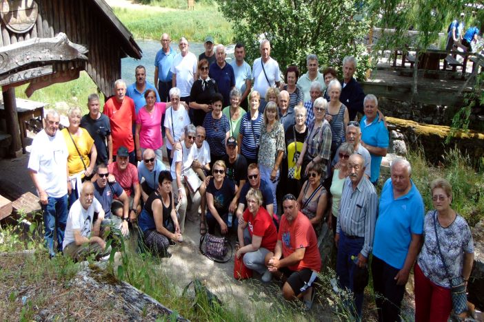 Članovi Zavičajne udruge Ličana “Vrilo mudrosti” nakon dvogodišnje stanke posjetili zavičaj predaka