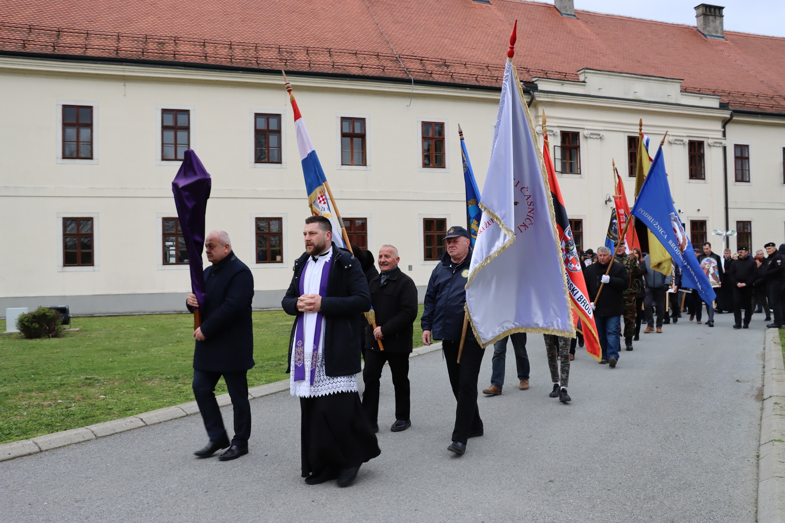 Pobožnost križnog puta ulicama Slavonskog Broda